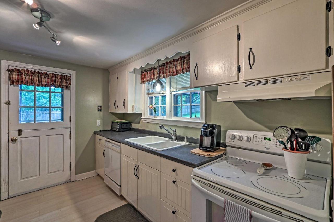 Historic Essex Home With Large Yard Near Downtown! Exterior foto